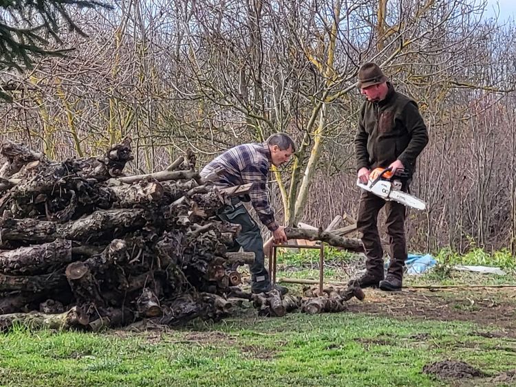 Jószolgálat 2025 december